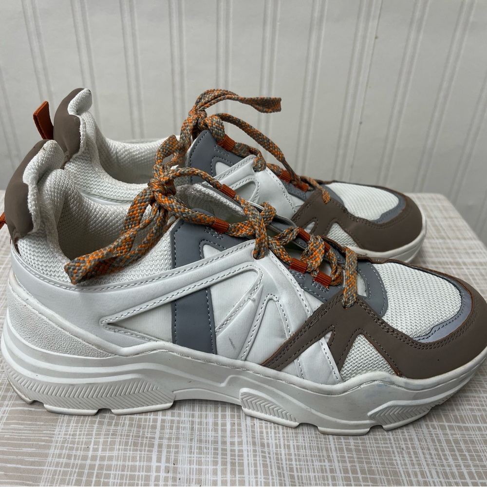Mango White and Brown woman’s leather sneakers UE 40